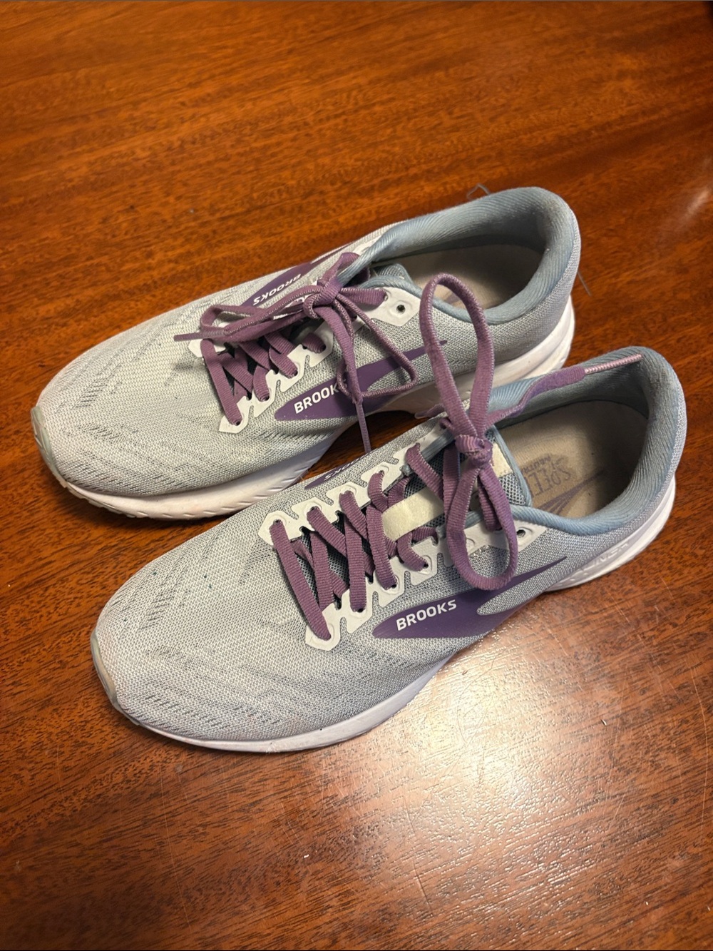 Brooks Women's Launch 7 in Light Gray and Purple